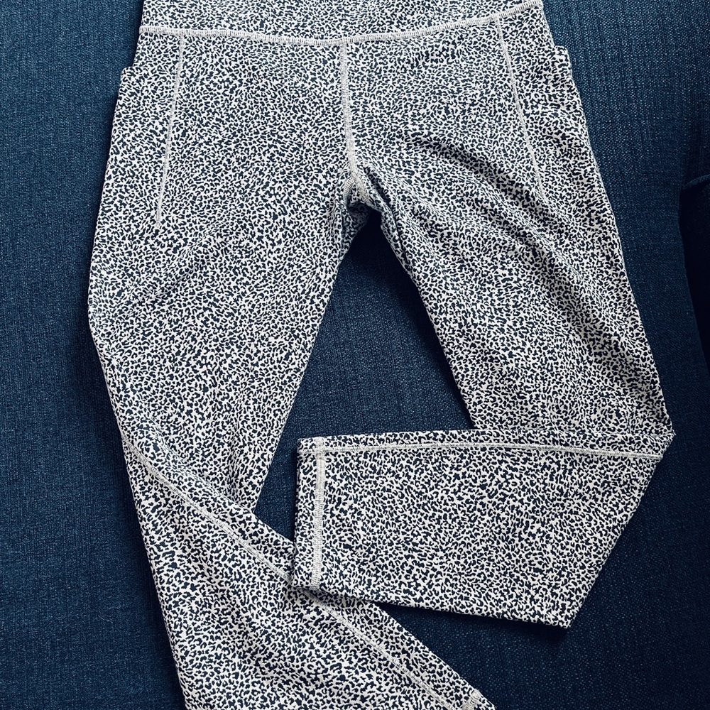 Salutation Stash tiny Leopard Print Leggings - Athleta